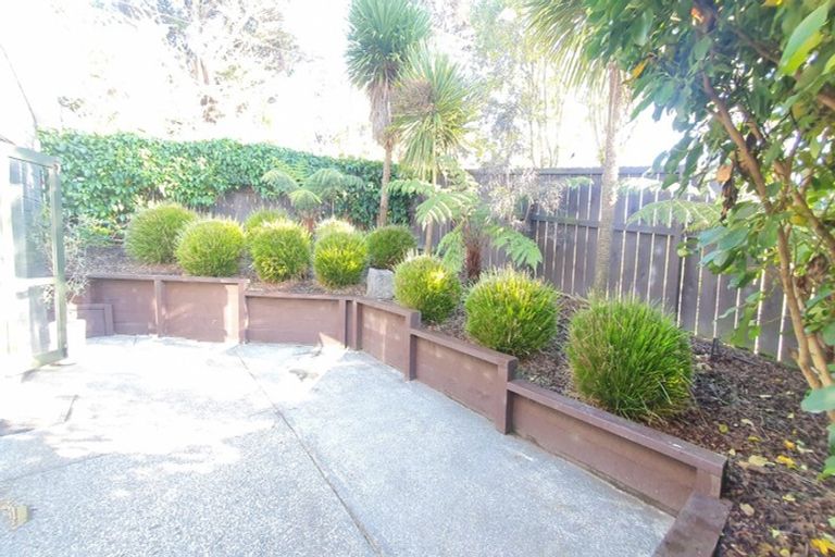 Photo of property in 52a Birdwood Road, Swanson, Auckland, 0612
