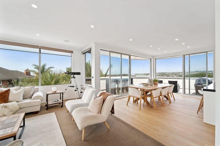 Photo of property in 33a Churchill Road, Murrays Bay, Auckland, 0630