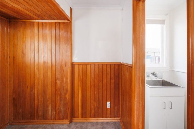 Photo of property in 996 Tremaine Avenue, Roslyn, Palmerston North, 4414