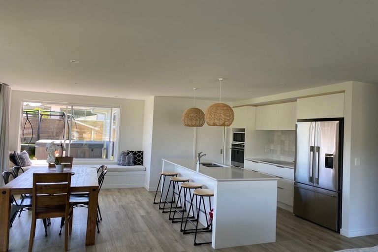 Photo of property in 92 Whakaturou Crescent, Pyes Pa, Tauranga, 3112