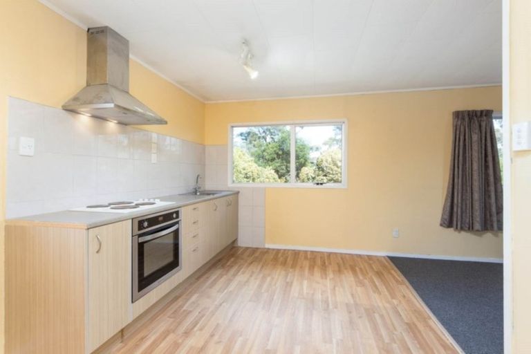 Photo of property in 25 Katrina Place, Massey, Auckland, 0614