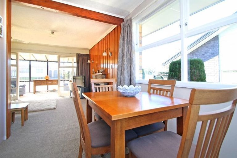 Photo of property in 52 Browning Street, Leamington, Cambridge, 3432