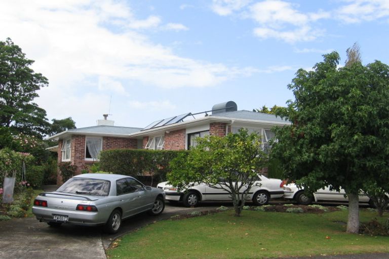 Photo of property in 32 Nile Road, Kelston, Auckland, 0602