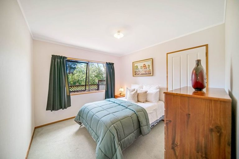 Photo of property in 2/47 Headcorn Place, Botany Downs, Auckland, 2010