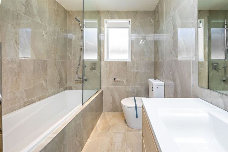 Photo of property in 14 Warbler Crescent, Papakura, 2110