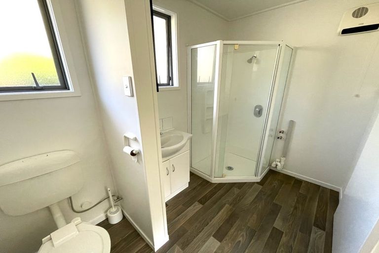 Photo of property in 2/1 Angle Street, Picton, 7220