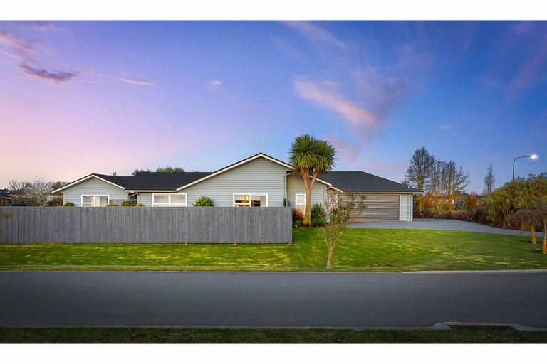 Photo of property in 7 Barnsley Crescent, West Melton, 7618