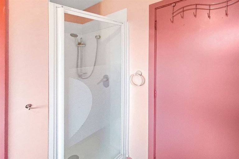 Photo of property in 68 Karnak Crescent, Russley, Christchurch, 8042