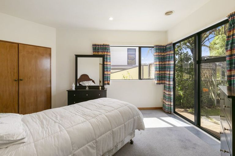 Photo of property in 19 George Gee Drive, Korokoro, Lower Hutt, 5012
