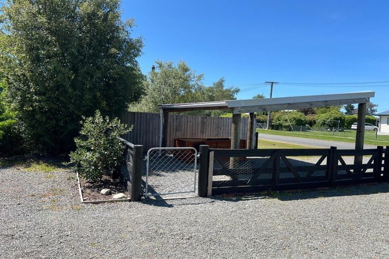 Photo of property in 13 Cross Street, Coalgate, 7673