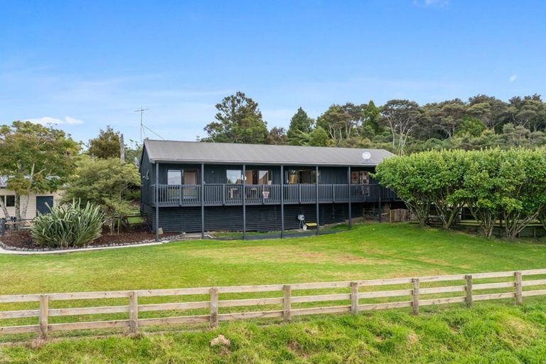 Photo of property in 181 Govan Wilson Road, Whangaripo, Warkworth, 0985