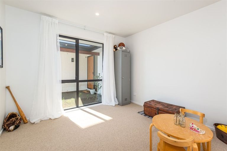 Photo of property in 9 Angus Place, Rangiora, 7400