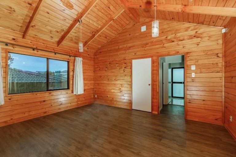 Photo of property in 24 Miriam Corban Heights, Henderson, Auckland, 0612