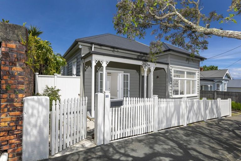 Photo of property in 31 Mozeley Avenue, Devonport, Auckland, 0624
