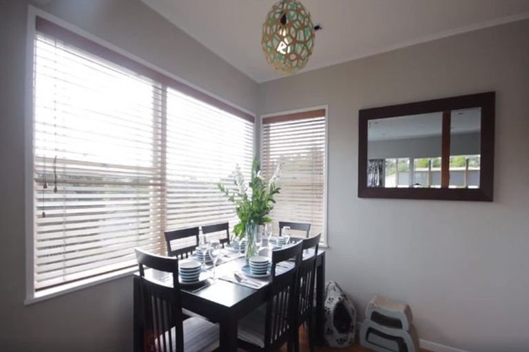 Photo of property in 5 Infidel Place, Torbay, Auckland, 0630