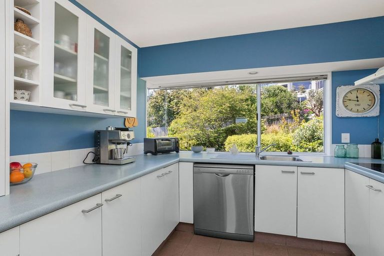 Photo of property in 1/142 Major Hornbrook Road, Mount Pleasant, Christchurch, 8081