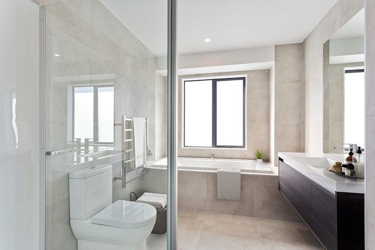 Photo of property in 17 Kuku Avenue, Red Beach, 0932