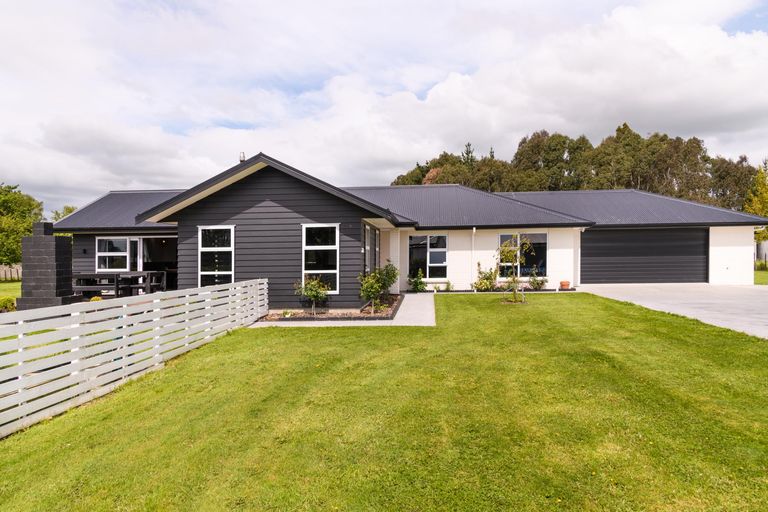 Photo of property in 733 Stoney Creek Road, Bunnythorpe, Palmerston North, 4470