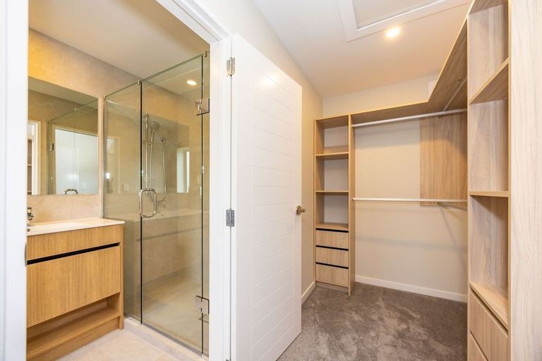 Photo of property in 34 Hellyers Street, Birkdale, Auckland, 0626