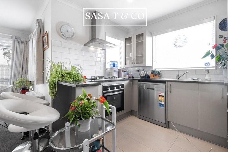 Photo of property in 5 Sagar Lane, Wiri, Auckland, 2104