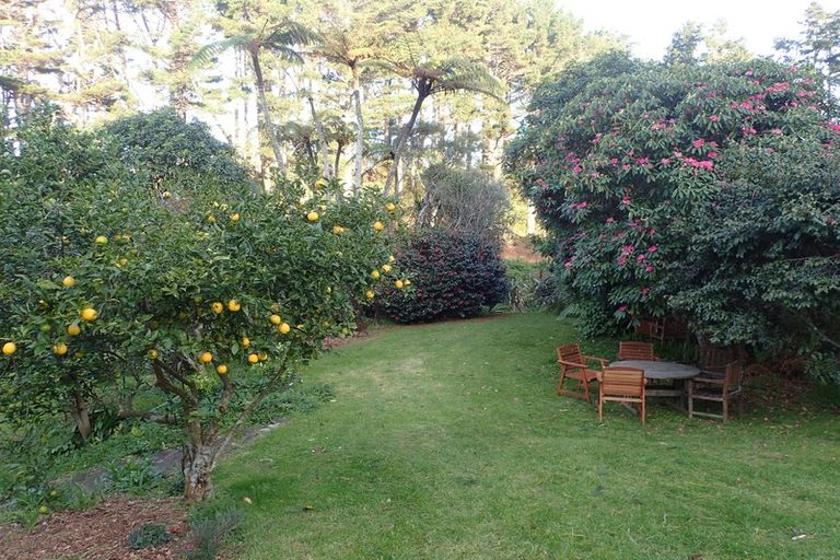 Photo of property in 15 Linda Street, Oakura, 4314