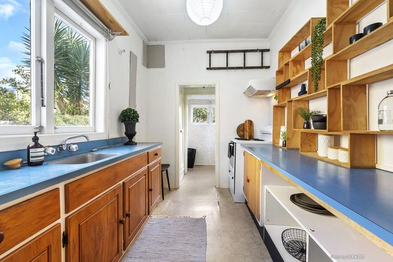 Photo of property in 15 Green Street, Newtown, Wellington, 6021