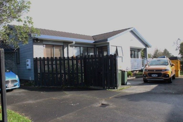 Photo of property in 1/18 Kenwick Place, Burswood, Auckland, 2013