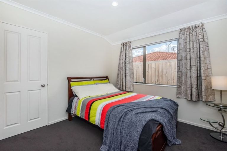 Photo of property in 46 Robert Ross Place, Clendon Park, Auckland, 2103