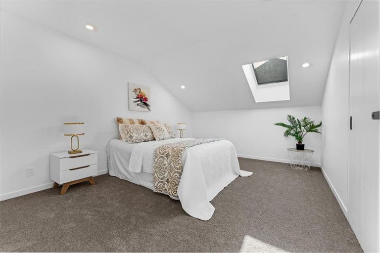 Photo of property in 61 Maungakaraka Road, Karaka, 2580