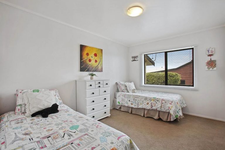 Photo of property in 18 Deanna Drive, West Harbour, Auckland, 0618