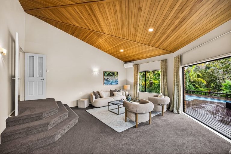 Photo of property in 73m Park Rise, Campbells Bay, Auckland, 0630