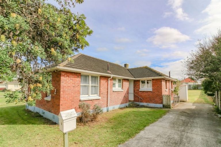 Photo of property in 2 Akatea Street, Gonville, Whanganui, 4501