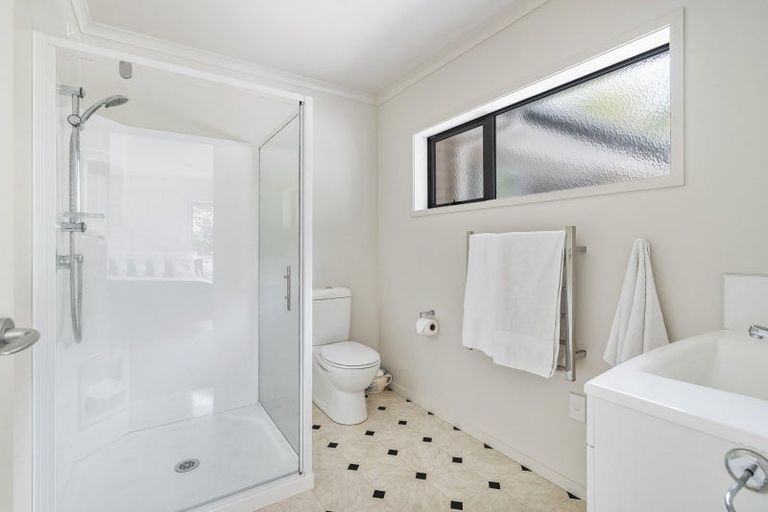 Photo of property in 15 Kokako Place, Horahora, Whangarei, 0110