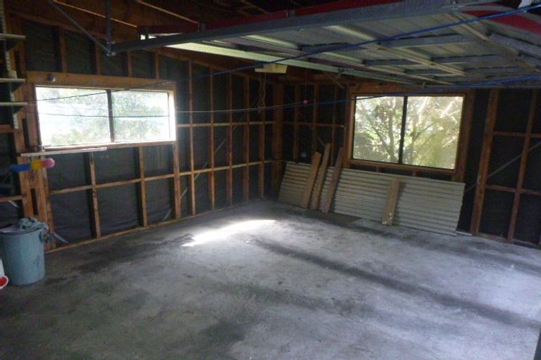 Photo of property in 6 Jacaranda Grove, Maungaraki, Lower Hutt, 5010