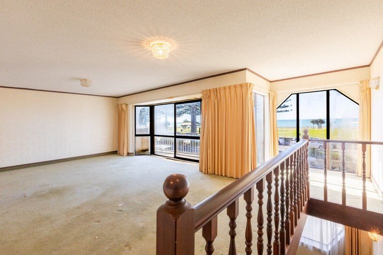 Photo of property in 419 Marine Parade, Napier South, Napier, 4110