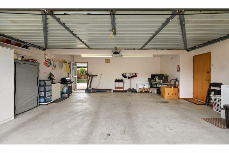 Photo of property in 2/18 Murmont Street, Bishopdale, Christchurch, 8053