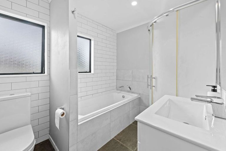 Photo of property in 84b Porchester Road, Papakura, 2110