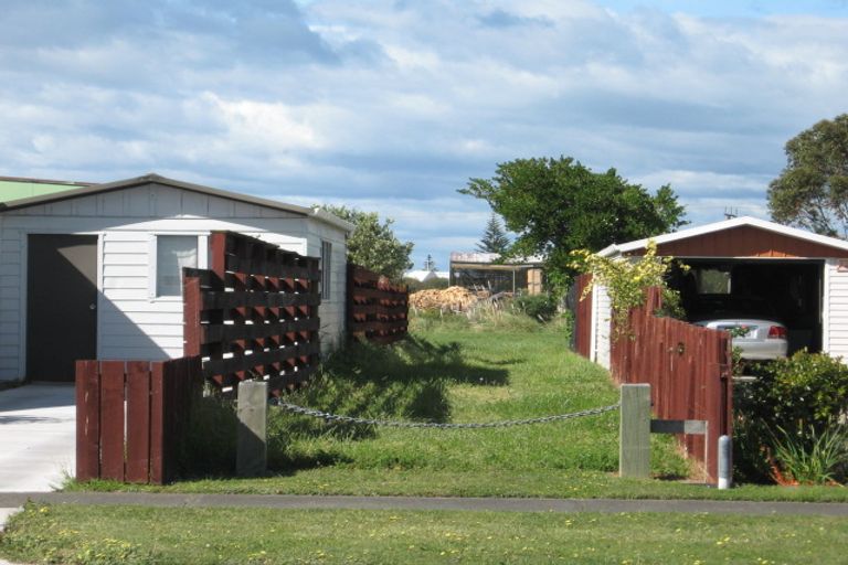 Photo of property in 64 Anzac Street, Gisborne, 4010