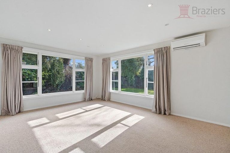 Photo of property in 33a Garreg Road, Fendalton, Christchurch, 8052
