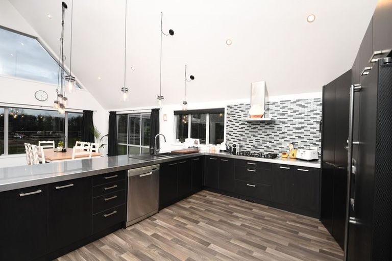 Photo of property in 4 Mangauika Road, Pirongia, Te Awamutu, 3876