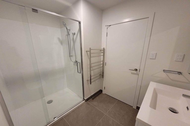 Photo of property in 12 Whakahui Lane, Mangere Bridge, Auckland, 2022