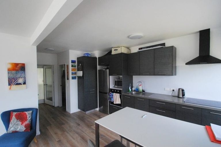 Photo of property in 11/32 Akaroa Drive, Maupuia, Wellington, 6022