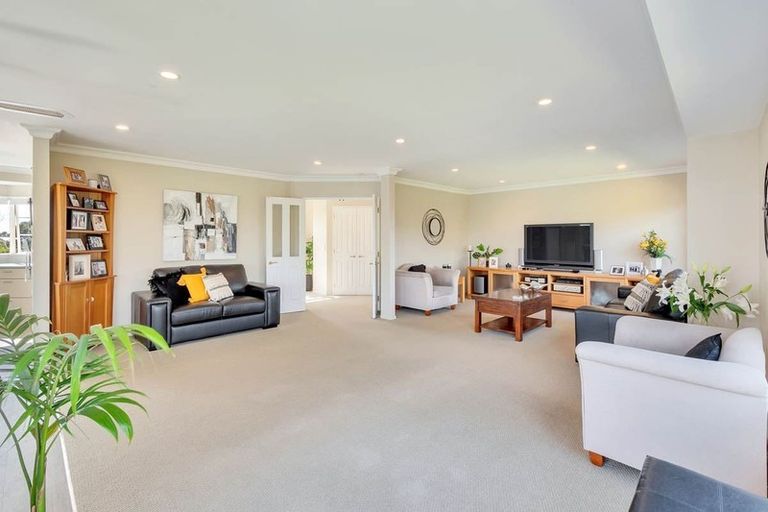 Photo of property in 259 Kaipara Road, Papakura, 2582