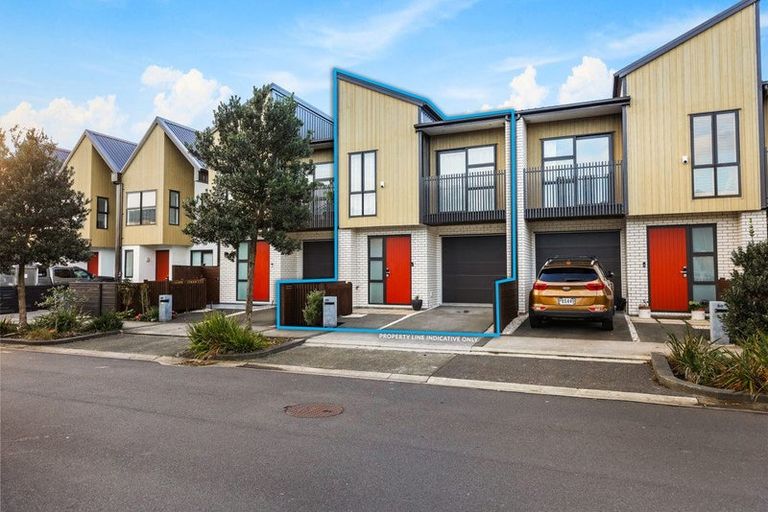 Photo of property in 48 Glidepath Road, Hobsonville, Auckland, 0616