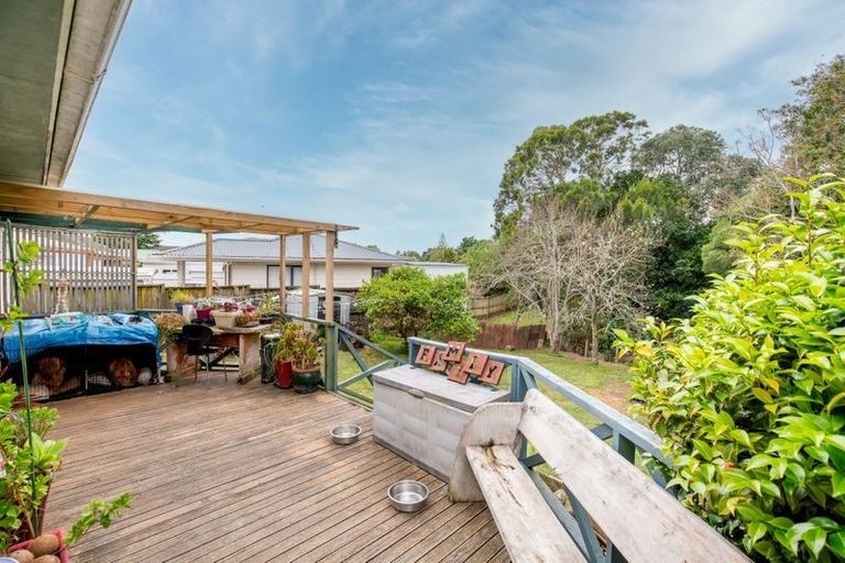 Photo of property in 27 Graeme Avenue, Mangere East, Auckland, 2024