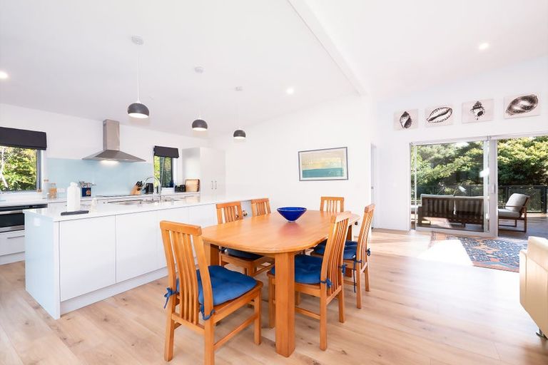 Photo of property in 30 Totara Heights Way, Paihia, 0200