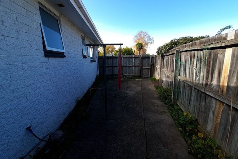 Photo of property in 1/47 Division Street, Riccarton, Christchurch, 8041