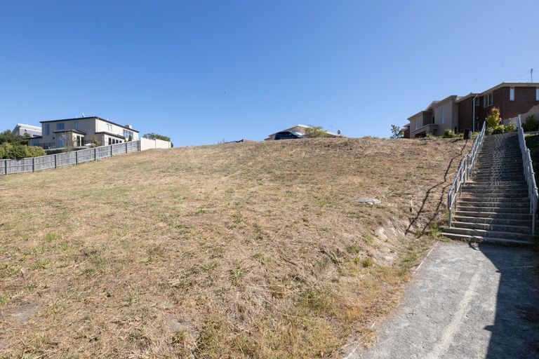 Photo of property in 7 Sasaram Lane, Cashmere, Christchurch, 8022