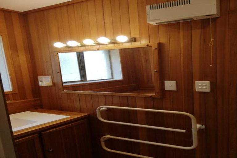 Photo of property in 2/92 Sartors Avenue, Browns Bay, Auckland, 0630