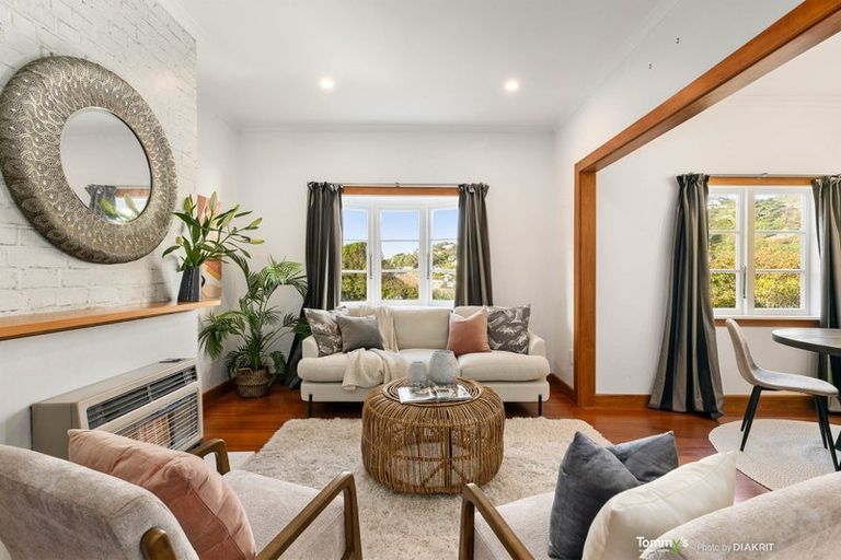 Photo of property in 6 Hathaway Avenue, Karori, Wellington, 6012